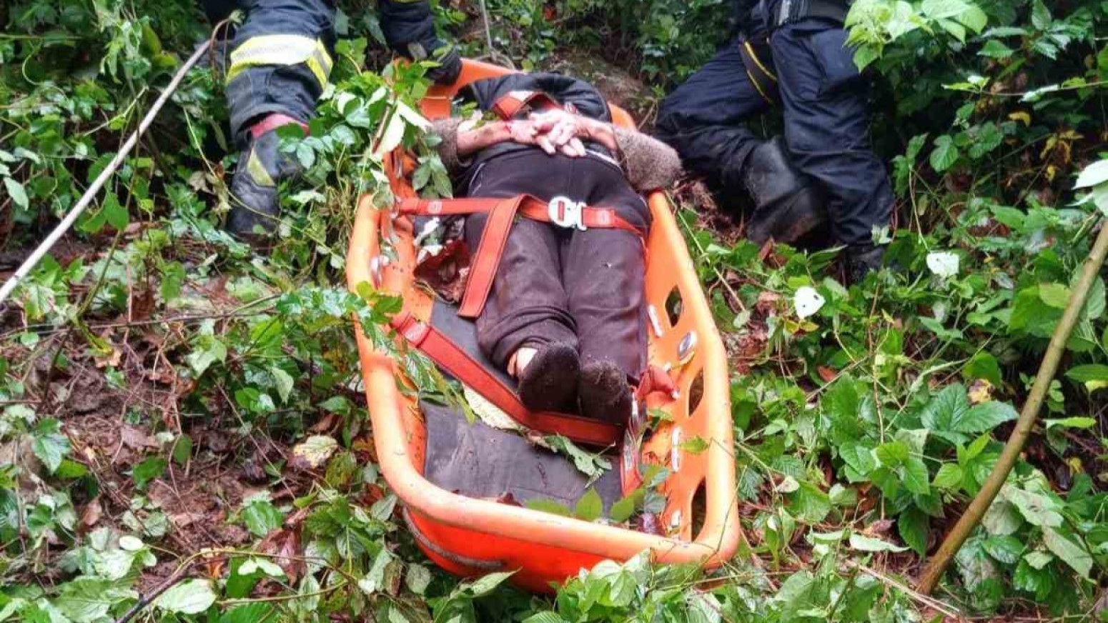 Drama kod Mionice: Žena pala u provaliju; Brzo reagovali spasioci FOTO