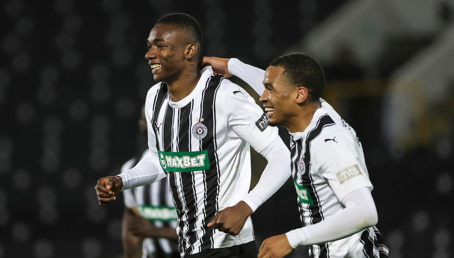 Kastiljo potpisao za Midtjiland