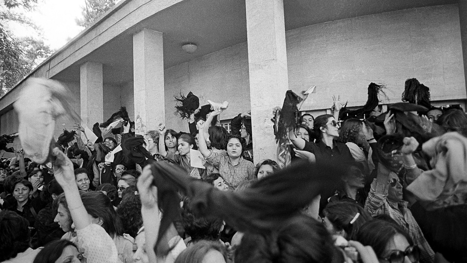 Od 1979. do 2022: Generacije Iranki koje se bore za slobodu
