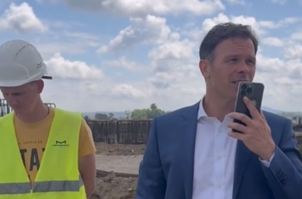 Mali nenajavljeno posetio Expo gradilište: Počelo postavljanje šipova za Nacionalni stadion VIDEO