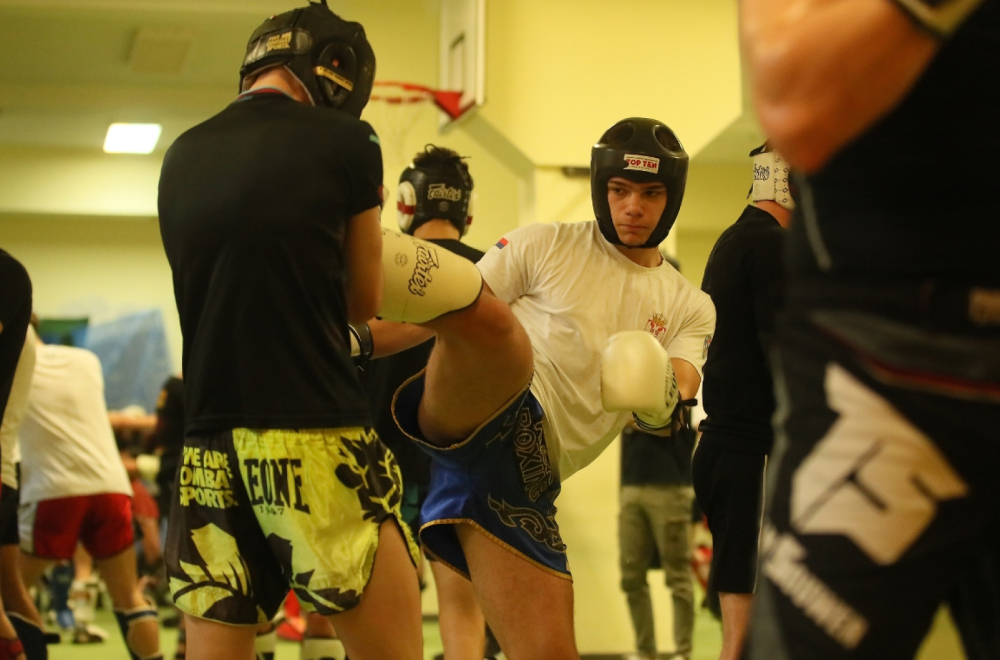 Kik-boks klub Niš najuspešniji na šampionatu Srbije u lou-kiku