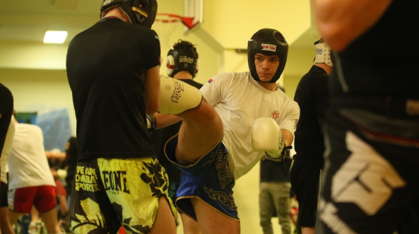 Kik-boks klub Niš najuspešniji na šampionatu Srbije u lou-kiku