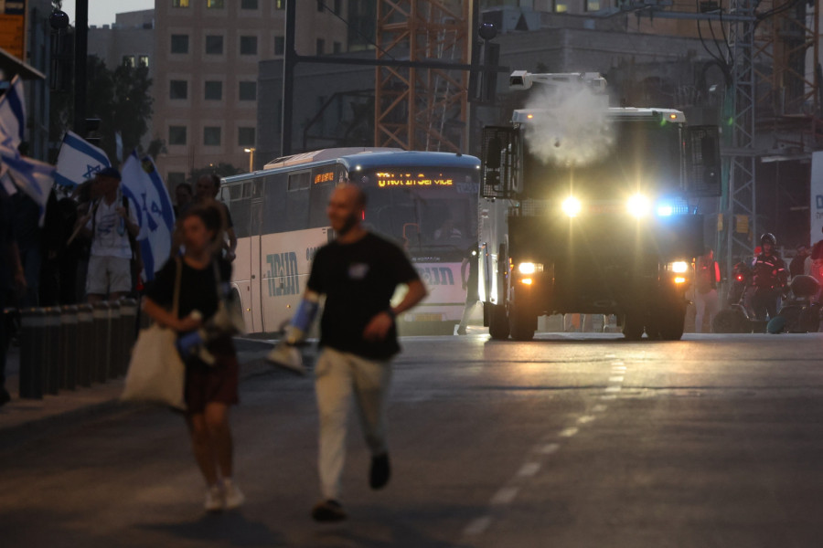 Ključa u Jerusalimu: Hiljade na ulicama, postavljene barikade FOTO/VIDEO