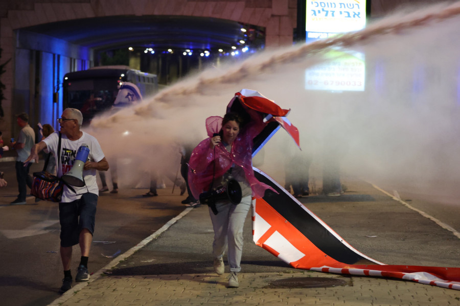 Ključa u Jerusalimu: Hiljade na ulicama, postavljene barikade FOTO/VIDEO