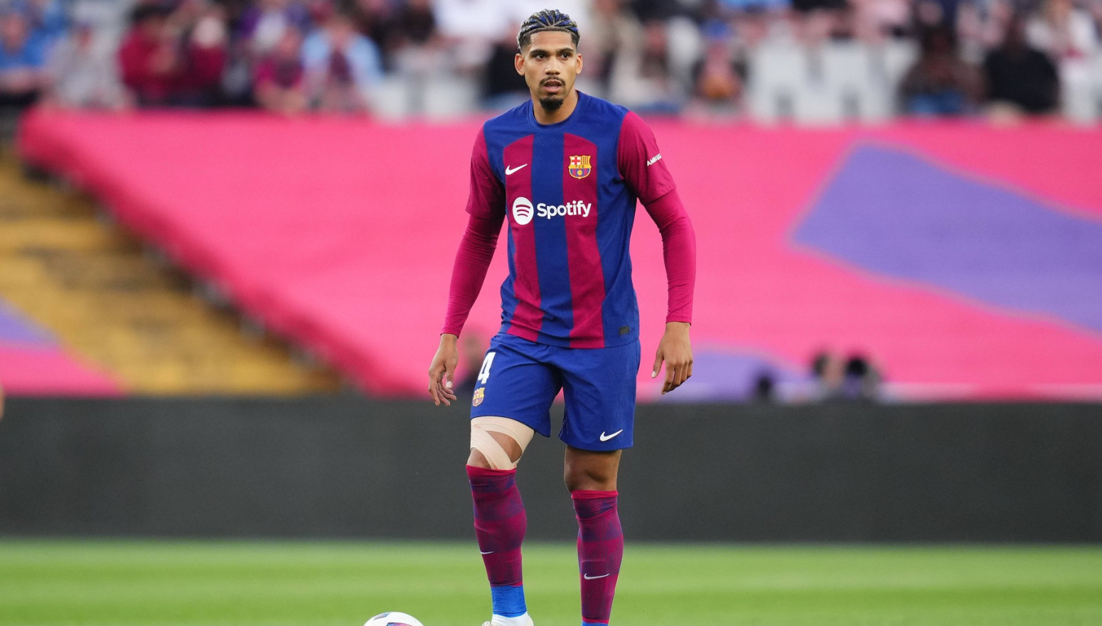 Aston Vila želi fudbalera Barselone