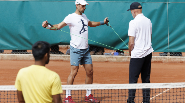 Publika u transu, Novak trenirao sa Nagalom FOTO