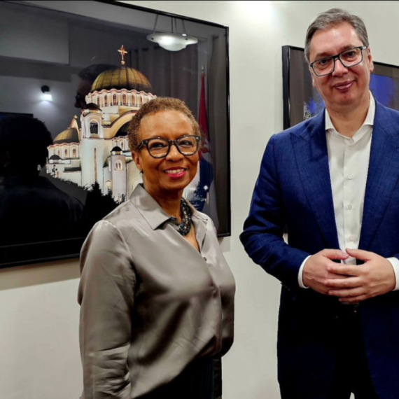Vučić sa stalnom predstavnicom Sent Vinsenta i Grenadina: Razgovarali smo o svim posledicama rezolucije FOTO