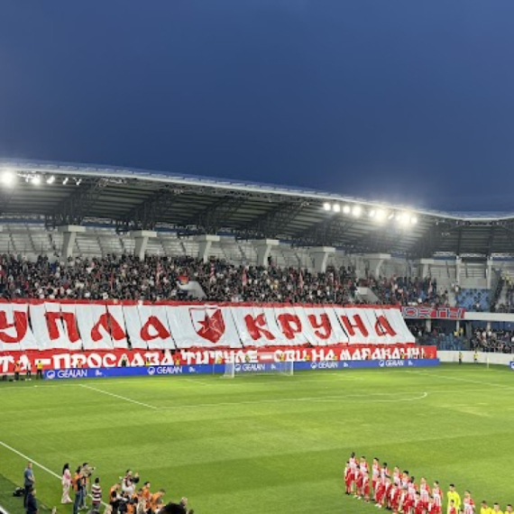 "Delije" i "firmaši" grme na Lagatoru – evropski derbi u Loznici  VIDEO