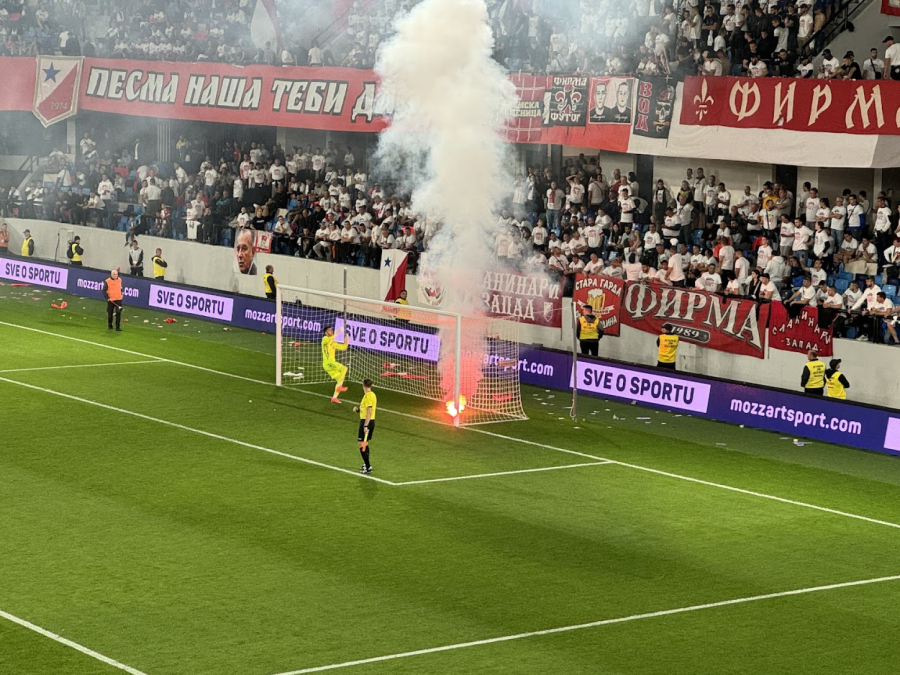 Prekinuto finale Kupa – golman Vojvodine pogođen u glavu! FOTO