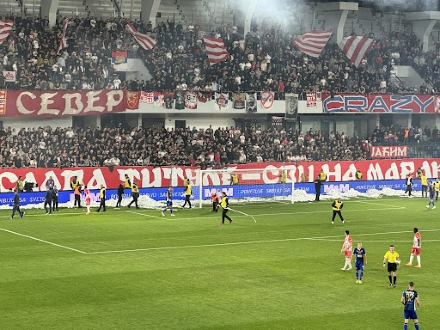 Prekinuto finale Kupa – golman Vojvodine pogođen u glavu! FOTO