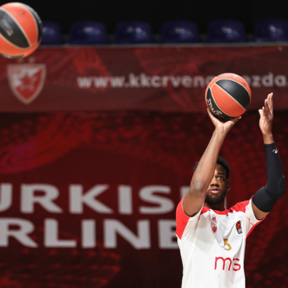 Zvezda vraća Džordana Lojda?