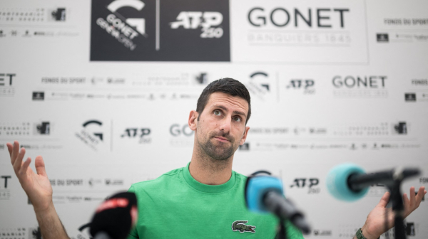 "Novak čuva snagu za leto"