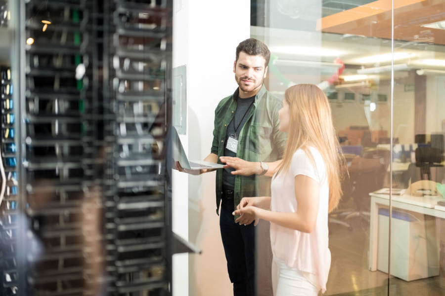 Ovo su industrije u kojima IT-jevci najbolje zarađuju