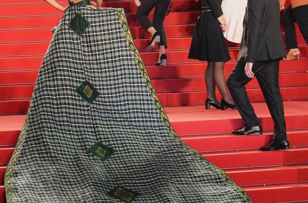 Crveni tepih sa Kanskog festivala prodaje se za evro po kilogramu