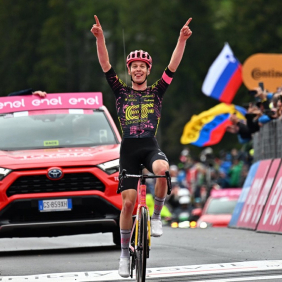 Nemac slavio na 17. etapi Điro d'Italija – Pogačar i dalje vodi