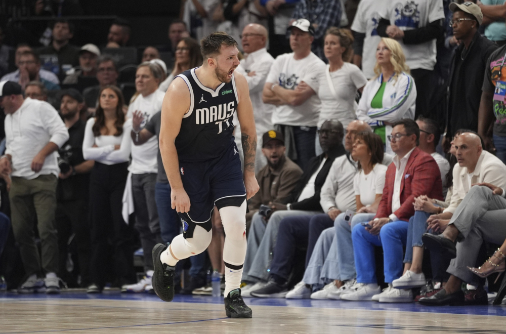 Dončiću krvarilo koleno FOTO