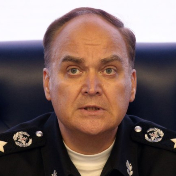 "Amerika se trese pred Rusijom"