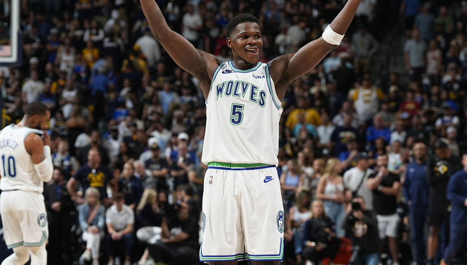 Edvards i Haliburton dobili povišicu – 41 milion dolara