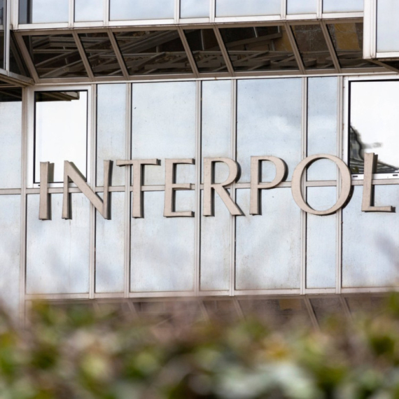 Interpol izdao poternicu; Izazvali nesreću i pobegli u Ameriku