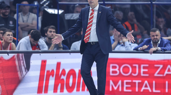 Sferopulos: Moramo da okrenemo novi list