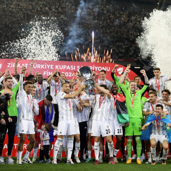 "Ludnica" u finalu Kupa Turske VIDEO