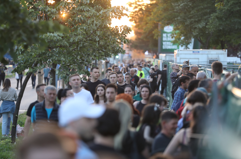 Leti na hiljade konfeta! Til se obratio publici na srpskom: Beograde, hvala! FOTO/VIDEO