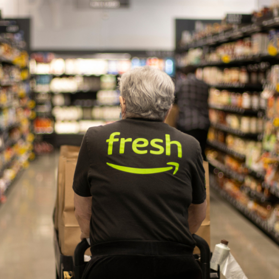 Stižu sniženja: Popusti na 4.000 artikala u prodavnicama