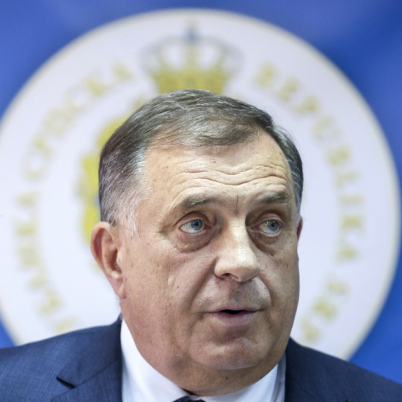 Dodik: Nije tačno da ne postoji pravni osnov za razdruživanje