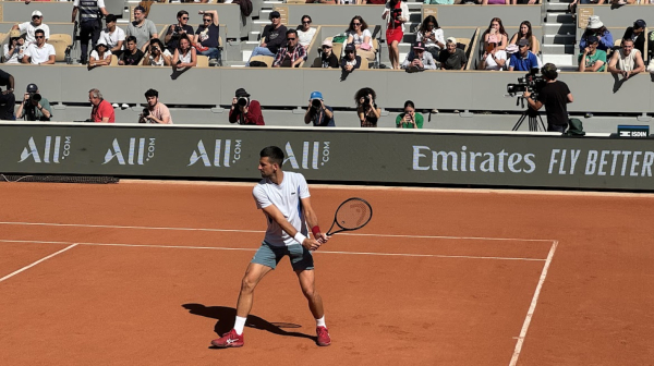 Nadal i Novak u zagrljaju – slika dana na Rolan Garosu VIDEO