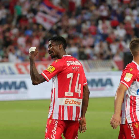 Zvezda brojala do četiri i proslavila "duplu krunu" VIDEO