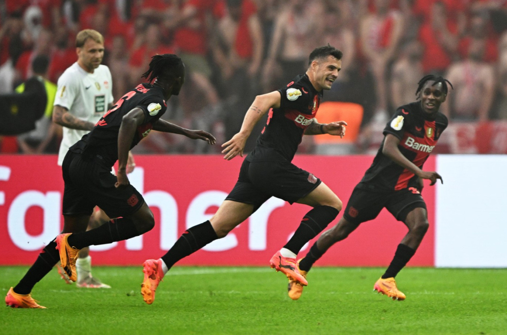 Džaka doneo Leverkuzenu "duplu krunu" VIDEO