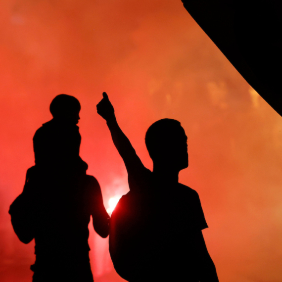 Korteo crveno-belih motora – "delije" obojile Beograd VIDEO