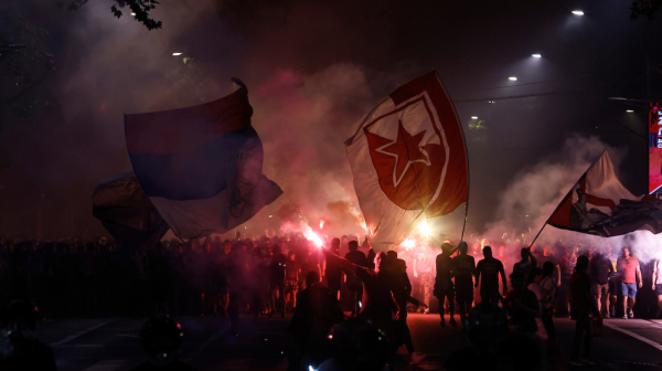 "Delije" stigle u Norvešku, odjekuju Zvezdine pesme VIDEO