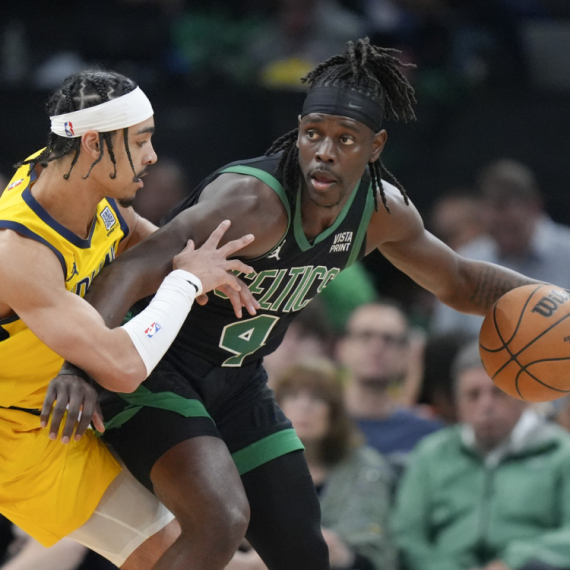 Boston od -18 do 3:0 – Holidej rešio meč "krađom sezone"