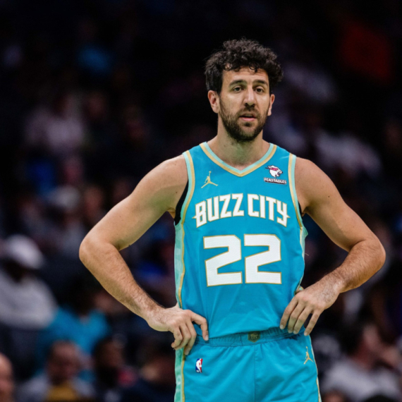 Micić u Berlinu uslikan sa MVP NBA lige FOTO