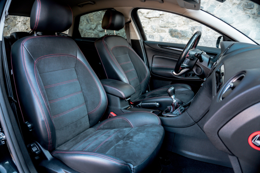 Alkantara – kako je očistiti i učiniti da bude kao nova?