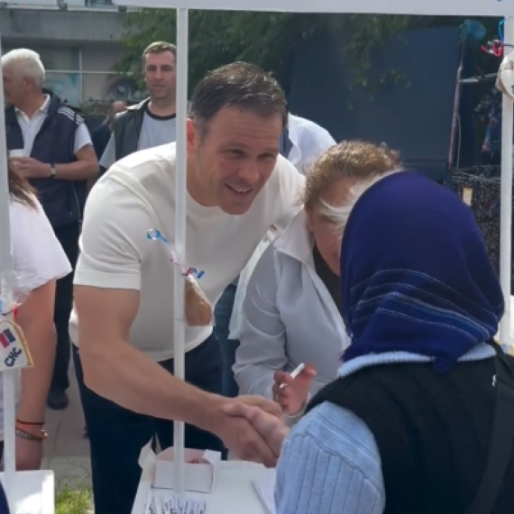 Mali sa građanima Voždovca: Naš cilj je da svaki dan bude korak ka boljoj budućnosti VIDEO