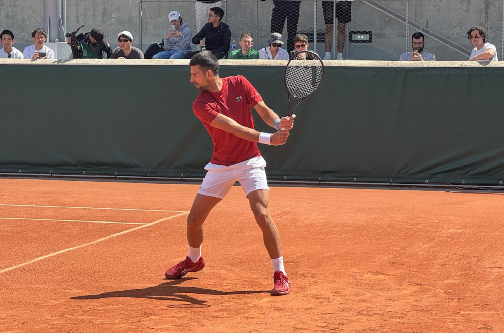 Đoković ponovo na terenu – Novak sa mladim Italijanom odradio trening u Parizu FOTO