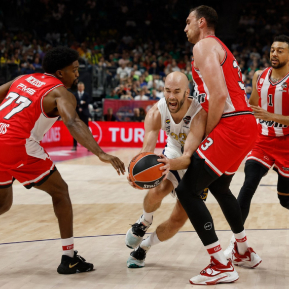 Olimpijakos preživeo dramu – Milutinov i Petrušev treći u Evroligi VIDEO