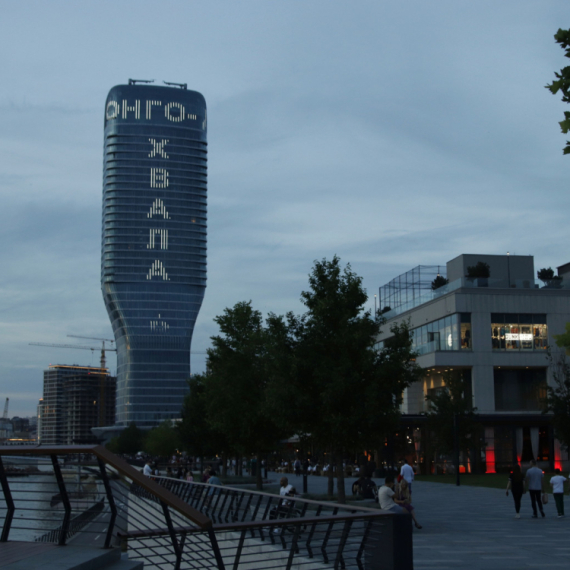 "Hvala Vam, prijatelji": Na Kuli Beograd svih 106 država koje nisu glasale za Rezoluciju o Srebrenici VIDEO