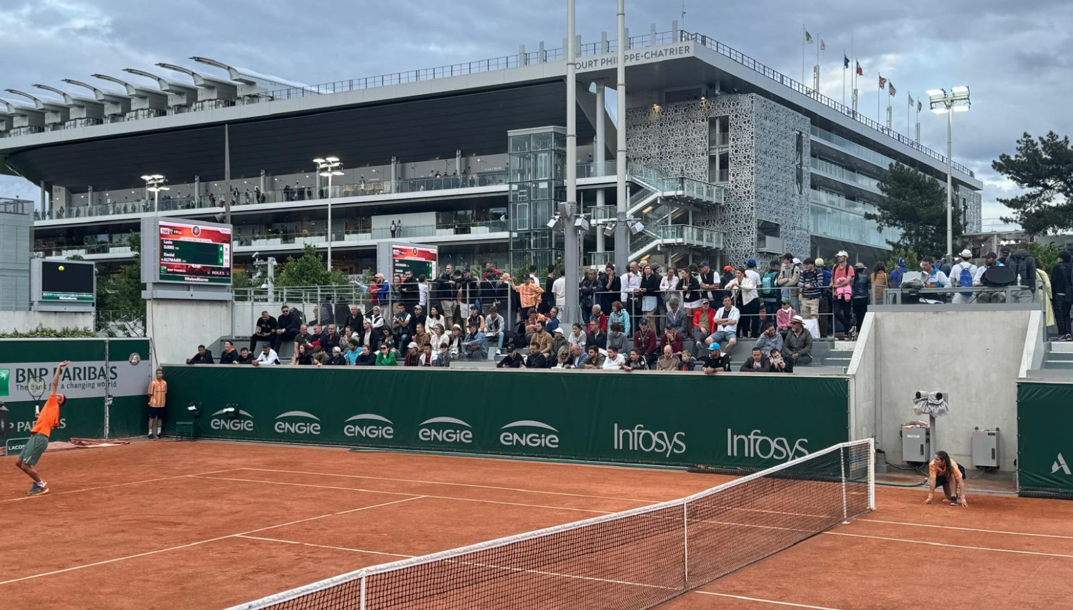 Srbi kao Japanci – rade, rade, rade…