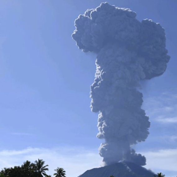 Nova erupcija vulkana Ibu u Indoneziji