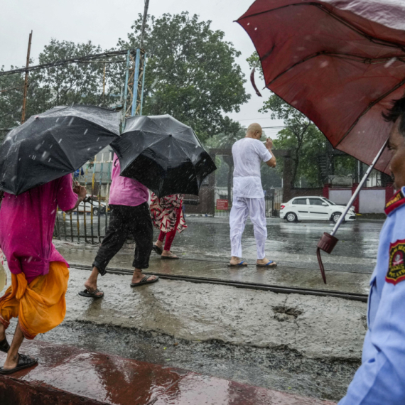 Snažno nevreme u Indiji i Bangladešu: Četiri osobe poginule, više miliona ljudi bez struje
