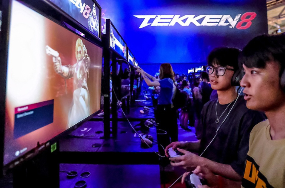 U Tekenu 8 se bije i premijerka VIDEO