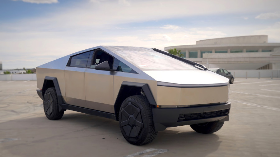 Tesla Cybertruck: Šta se desilo sa milion rezervacija?