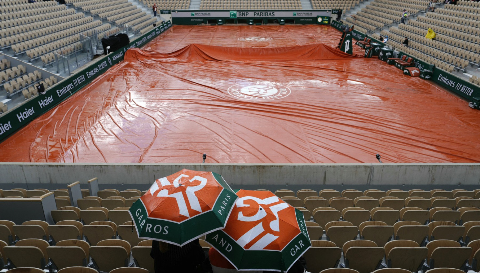 Stala kiša u Parizu – nastavljaju se mečevi