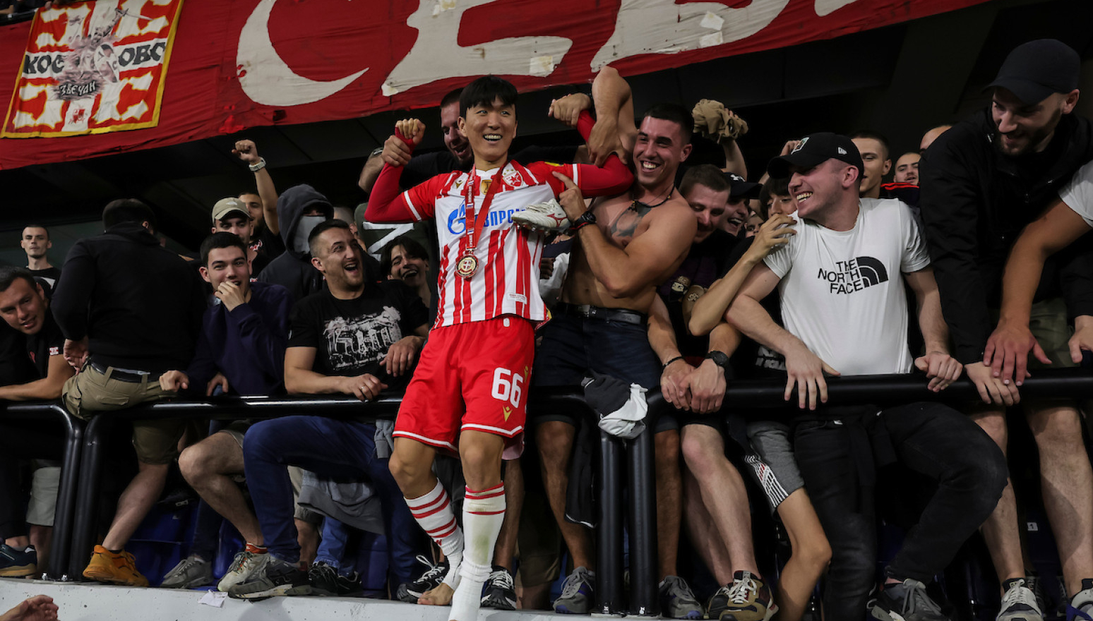 Emotivno pismo Hvanga posvećeno svim navijačima Zvezde – naučio je čak i ćirilicu FOTO