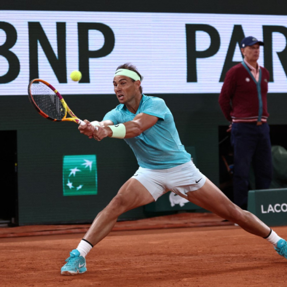 Zverev koncentrisan – Nadal ima veliku podršku publike