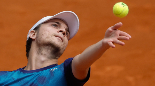 Kecmanović prvi od Srba do drugog kola Rolan Garosa