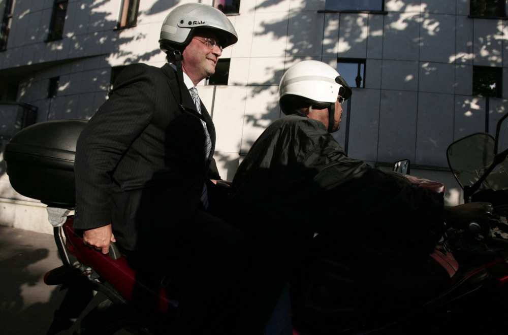 Skuter na kojem je bivši predsednik išao kod ljubavnice prodat za 20.000 evra